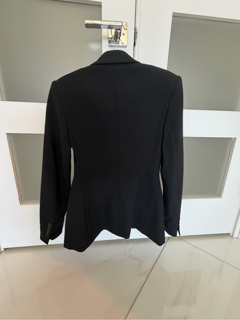 Aritzia Black Three-Button Tailored Blazer - Picture 2 of 4